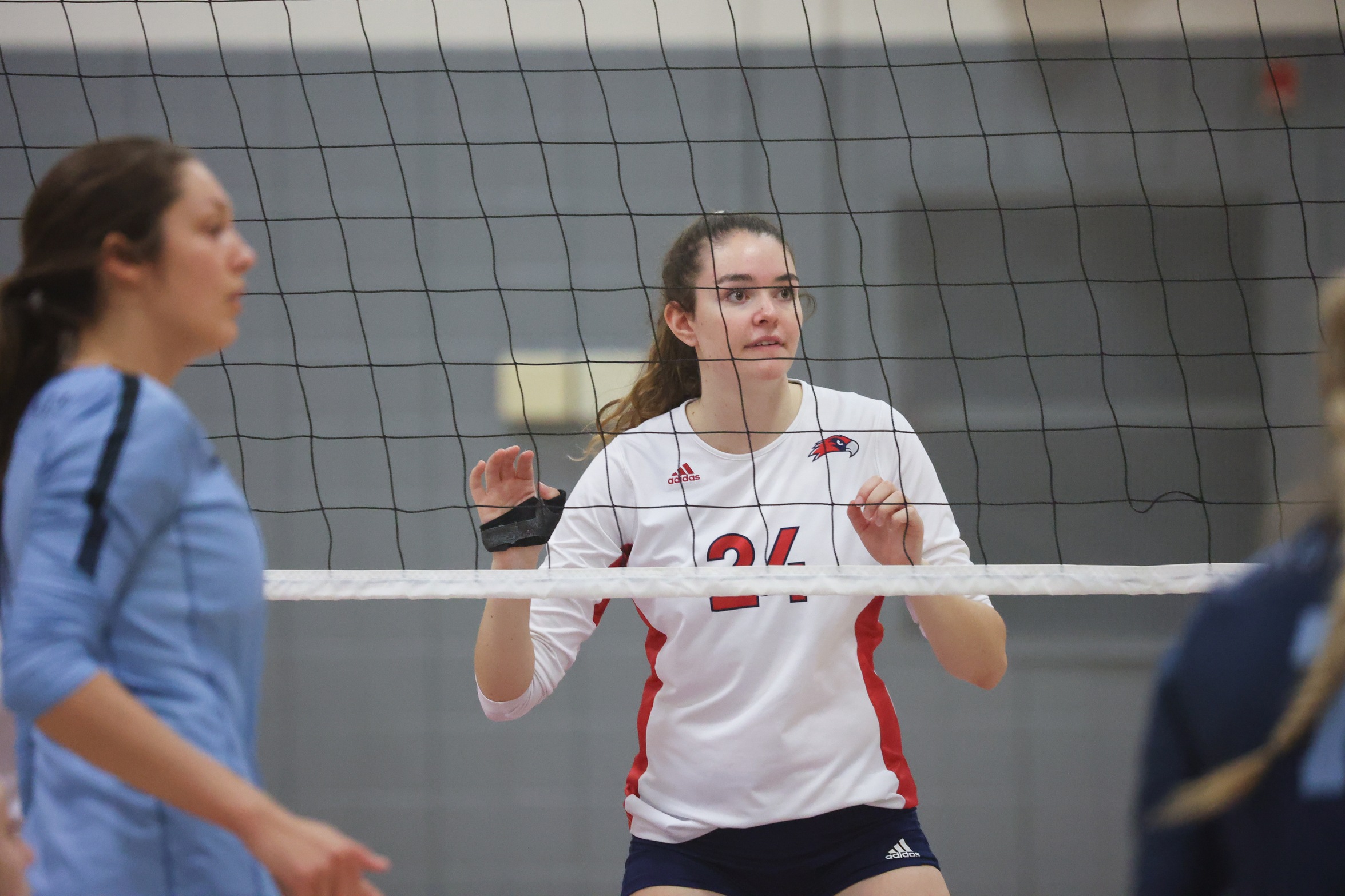 Women's Volleyball kicks off nationals with sweep over IU-South Bend