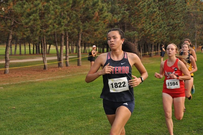 Women's cross county places sixth at Seminole Stampede