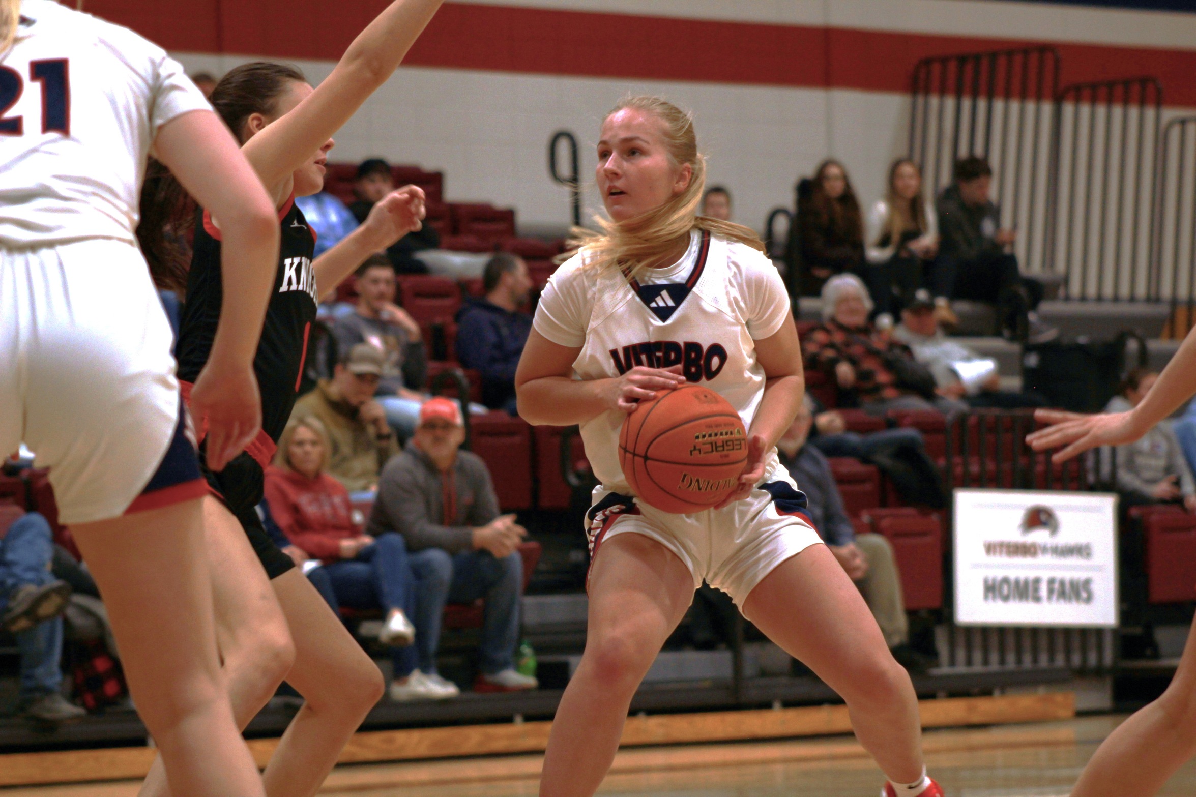 V-Hawks Outshoot Crimson Wave