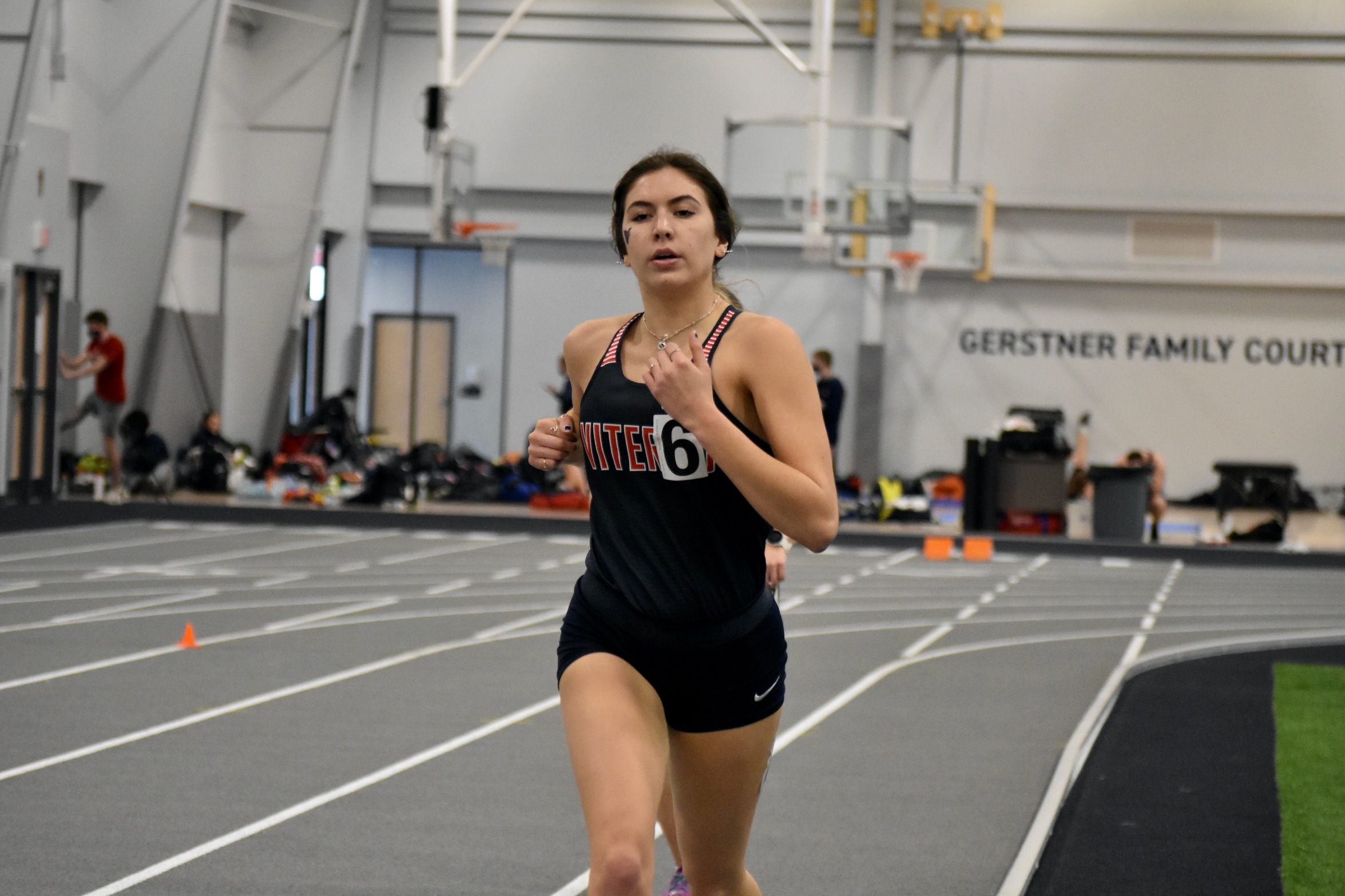 Thomas finishes second in one mile, three V-Hawks set new PRs at Warren Bowlus Invite